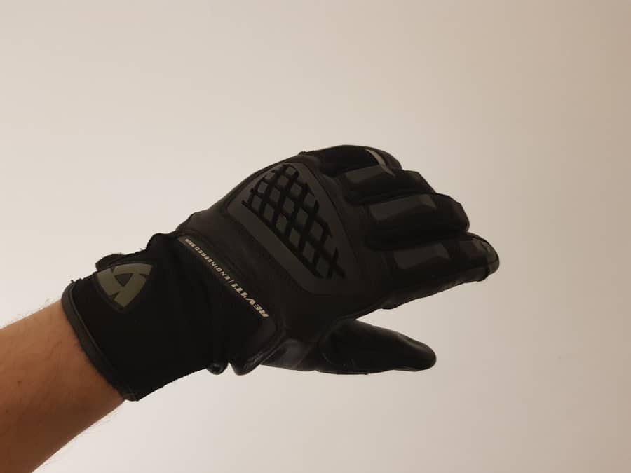 The best motorcycle gloves for short 